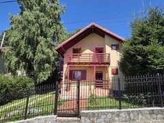 Vila cu 4 camere de vanzare in Busteni